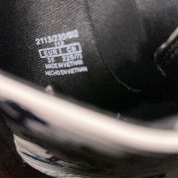 Zara Disney Mickey Mouse Girls Kids Boots(Size 3) - Picture 10 of 11